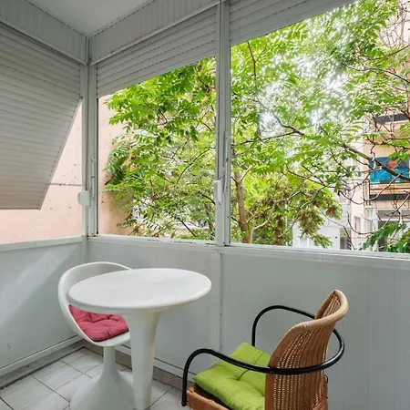 Lovely Flat W Balcony 5 Min To Istiklal Ave Апартаменты