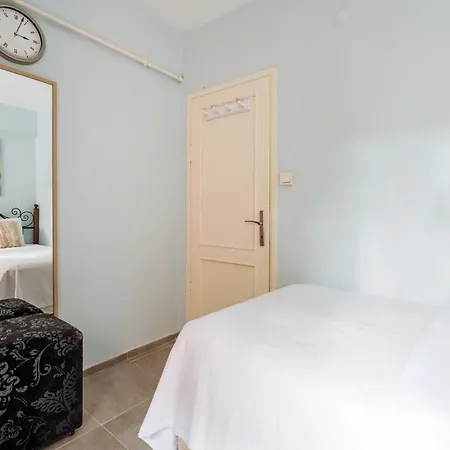 Lovely Flat W Balcony 5 Min To Istiklal Ave * Κωνσταντινούπολη
