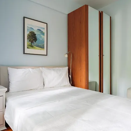 Lovely Flat W Balcony 5 Min To Istiklal Ave Стамбул